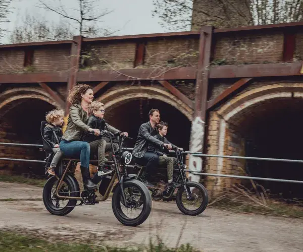 Astonic e-fatbikes gezin